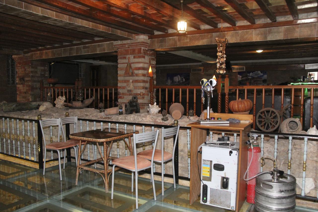Republika Hotel Sarandë Exterior foto
